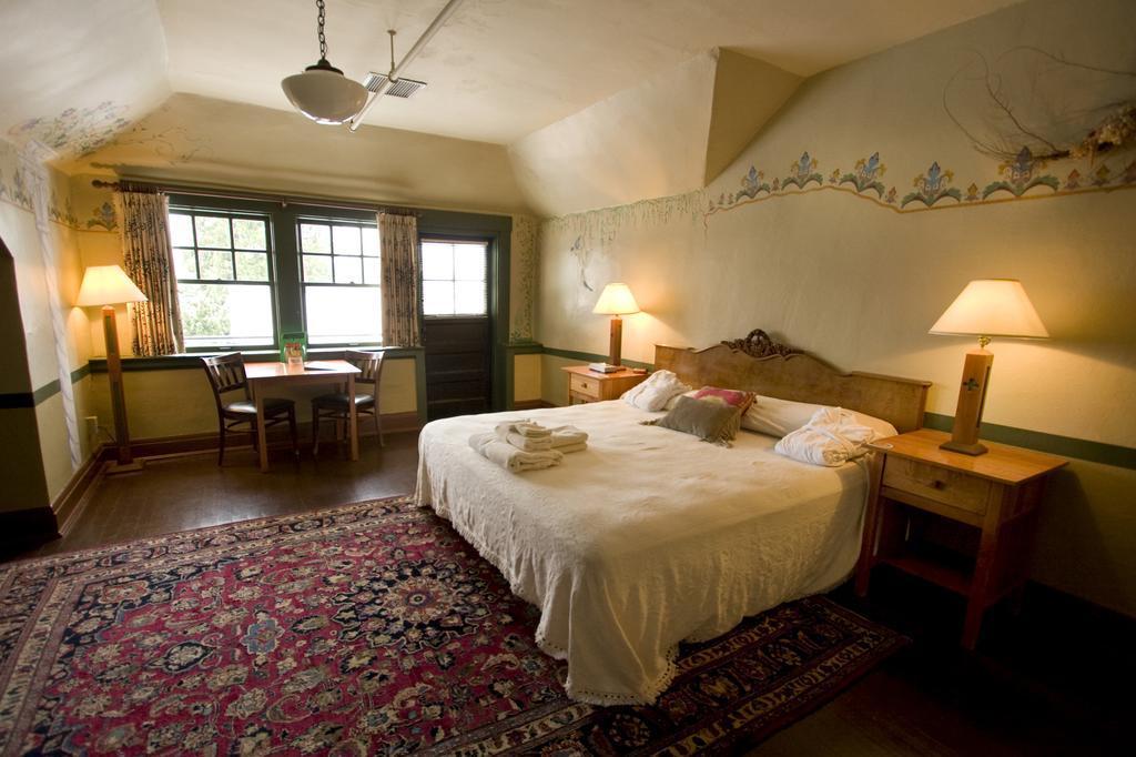 Готель Mcmenamins Edgefield Траутдейл Номер фото