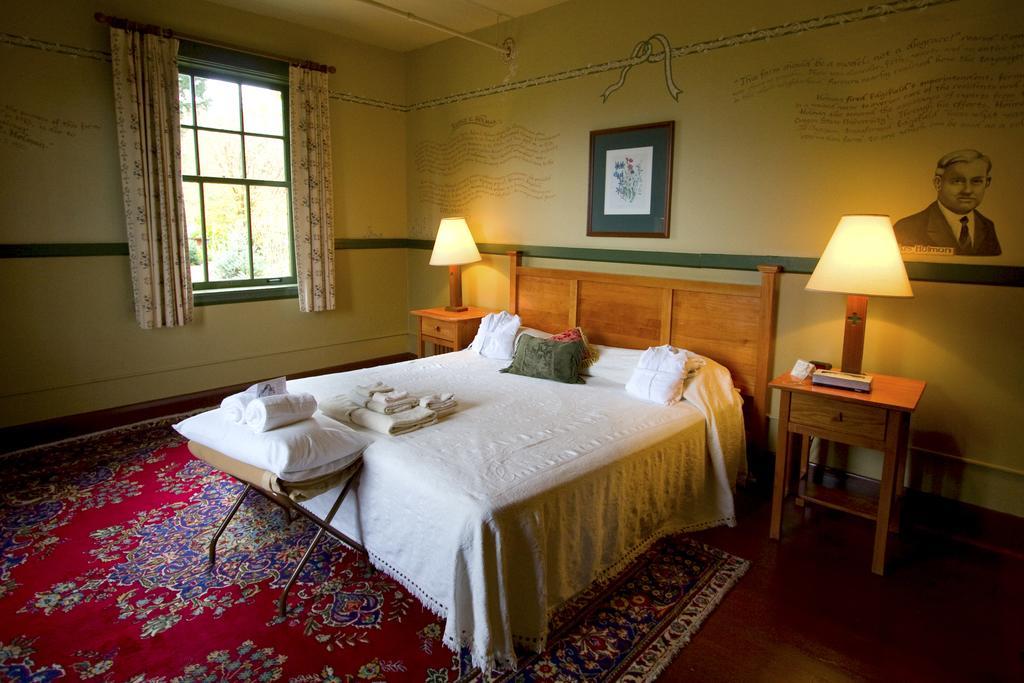 Готель Mcmenamins Edgefield Траутдейл Номер фото